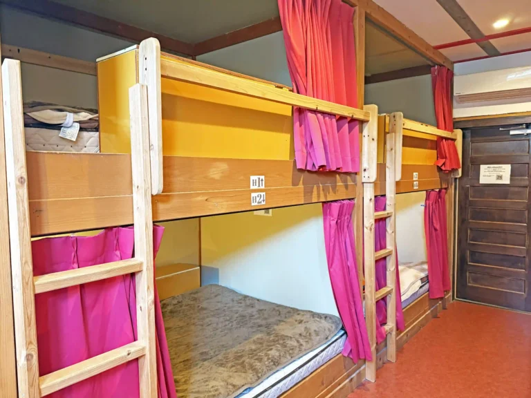 Deluxe Dormitory_1.1