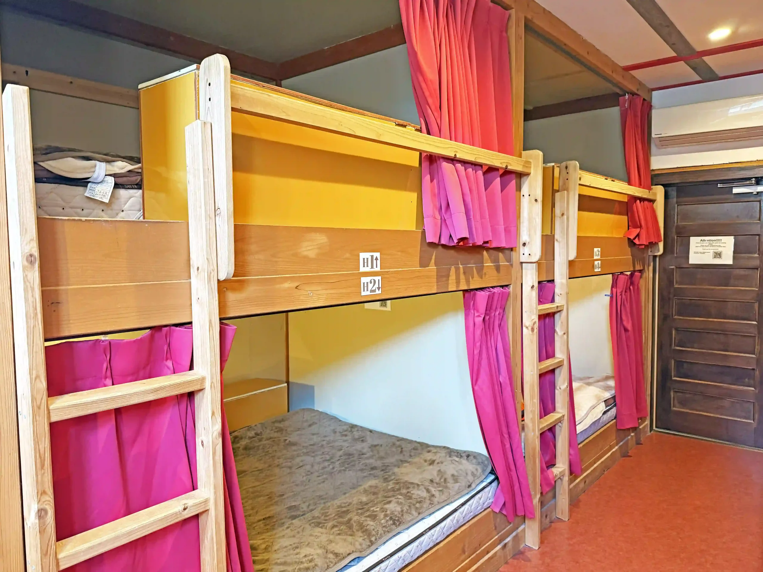 Deluxe Dormitory_1.1