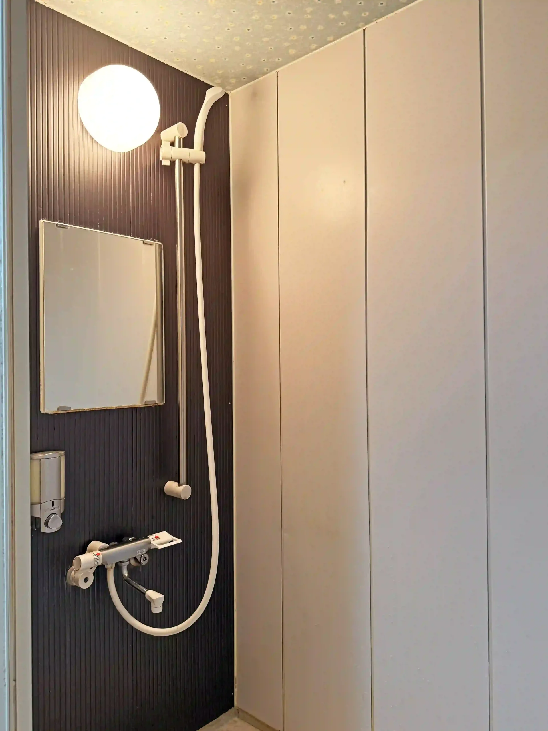 Dormitory Bathroom_1.1